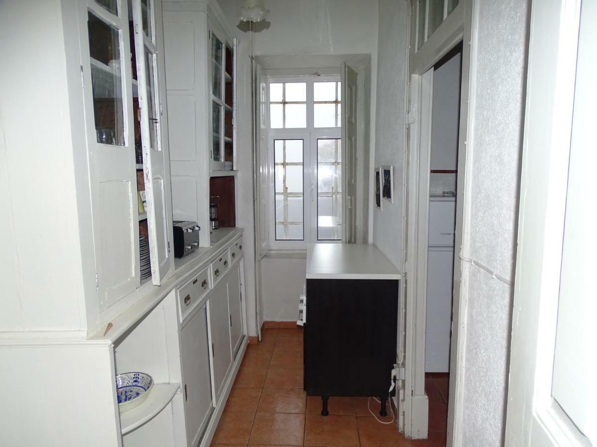 Penhas Da Saude Villa Exterior photo