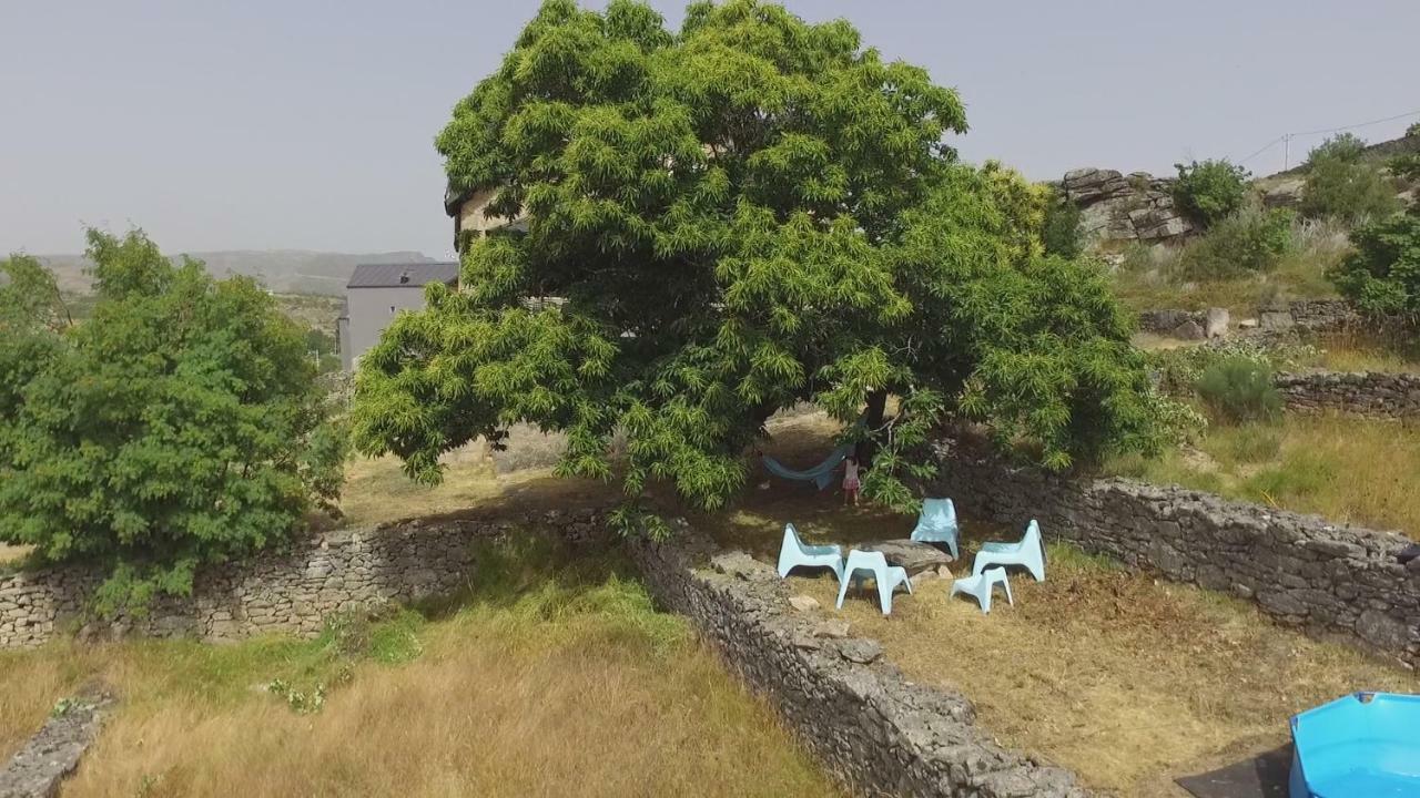 Penhas Da Saude Villa Exterior photo