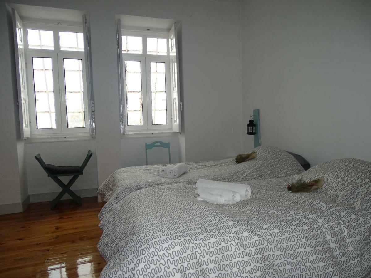 Penhas Da Saude Villa Exterior photo